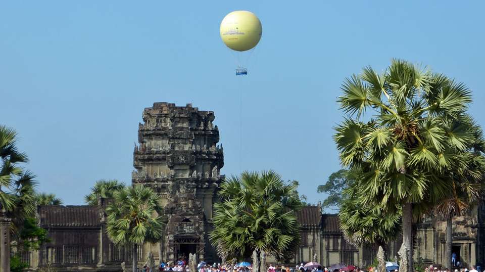 Angkor Wat Tour - Balloon Ride - Khmer Lunch - Green Era Travel - Cambodia - Image 3