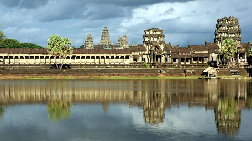Angkor Wat Tour - Balloon Ride - Khmer Lunch - Green Era Travel - Cambodia - Image 5