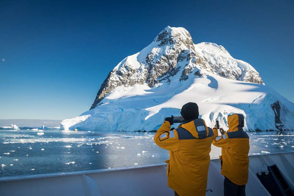 Antarctic Explorer: Discovering the 7th Continent - undefined - Image 7