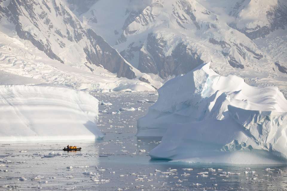 Antarctic Explorer: Discovering the 7th Continent - Quark Expeditions - Argentina - Image 4