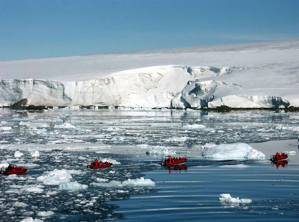 Antarctic Explorer: Discovering the 7th Continent (World Voyager) - Exodus Adventure Travels - Argentina - Image 3