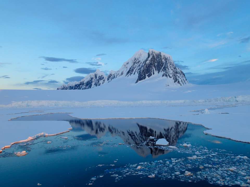 Antarctic Explorer: Discovering the 7th Continent (World Voyager) - Exodus Adventure Travels - Argentina - Image 6