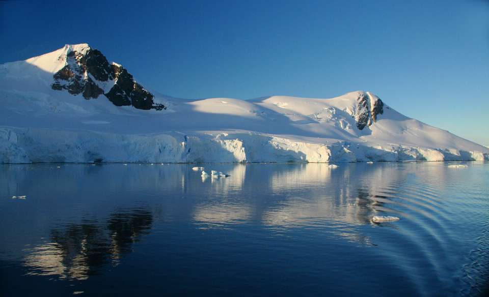 Antarctic Express: Fly the Drake - Exodus Adventure Travels - Chile - Image 21