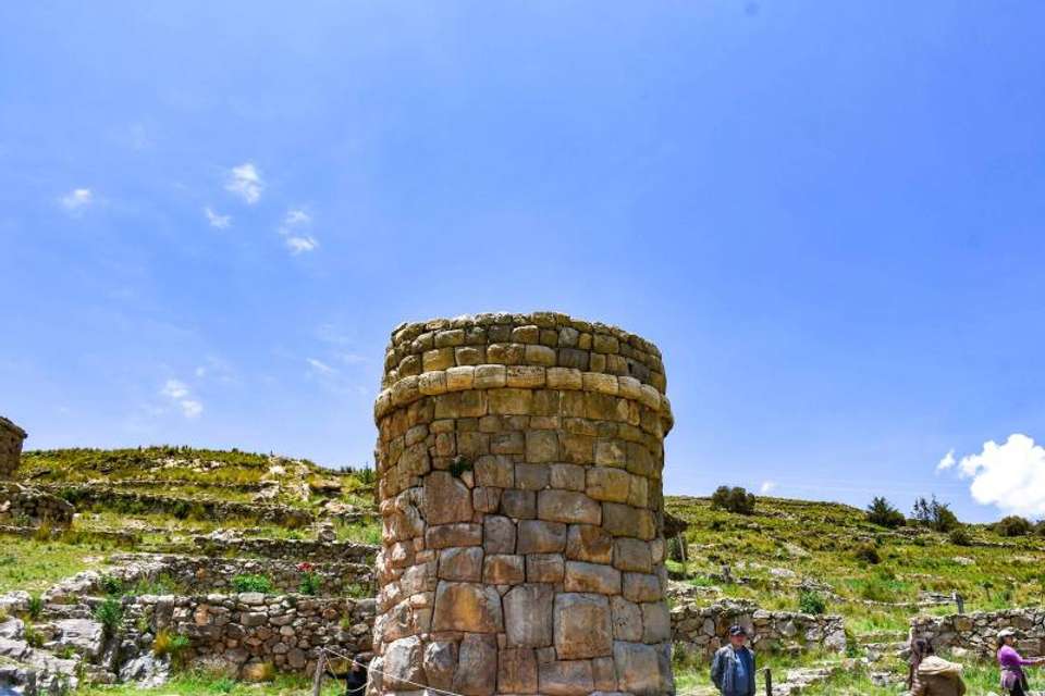 Aramu Muro and Cemetery of Molloco - Tangol Tours - Peru - Image 6