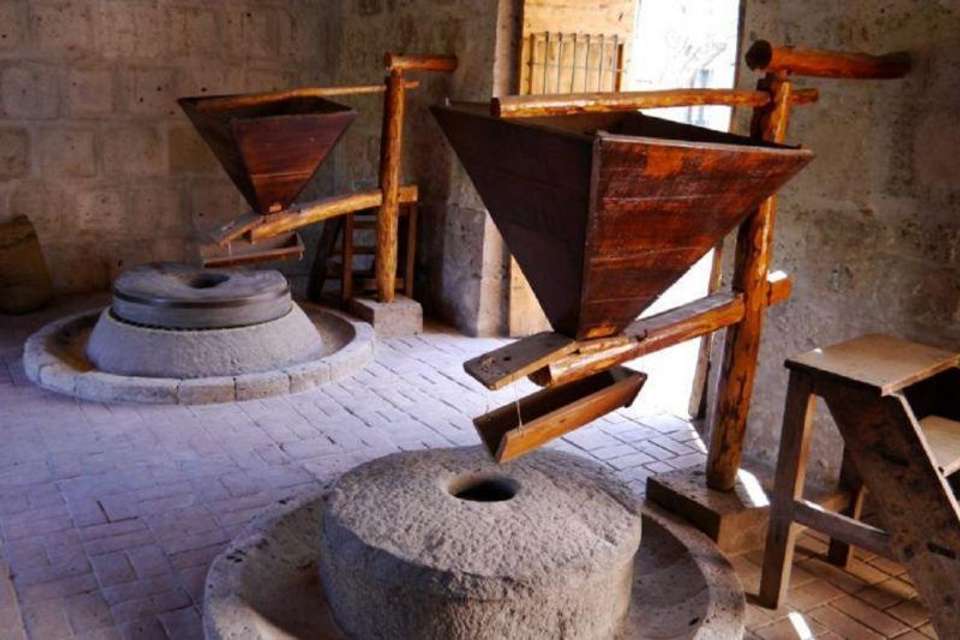 Arequipa countryside, Sabandía Mill and Founder's Mansion - Tangol Tours - Peru - Image 3