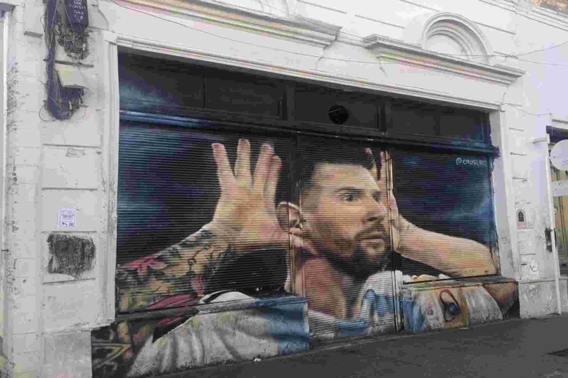 Argentine Football Legends Graffiti Tour: Messi & Maradona