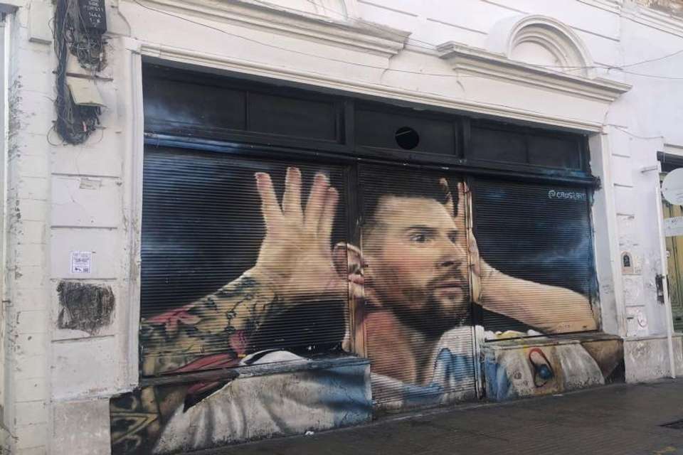 Argentine Football Legends Graffiti Tour: Messi & Maradona - Tangol Tours - Argentina - Image 1