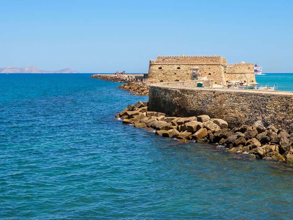 Athens to Mykonos, Santorini & Crete - 9 days - On The Go Tours - Greece - Image 7