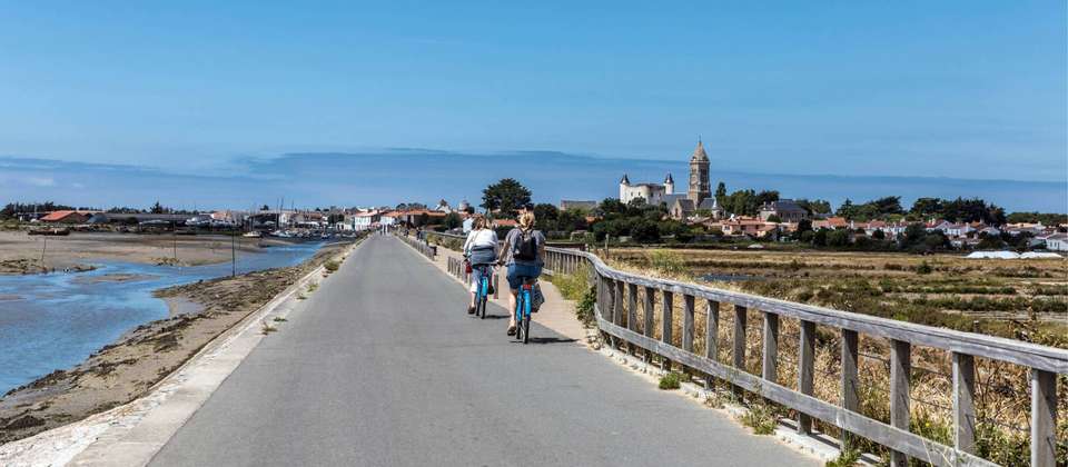 Atlantic Coast Cycle -  Nantes to La Rochelle - Utracks - France