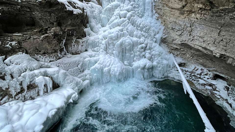 Aurora Adventure: Winter in the Canadian Rockies & The Yukon - Collette Tours - Canada - Image 4