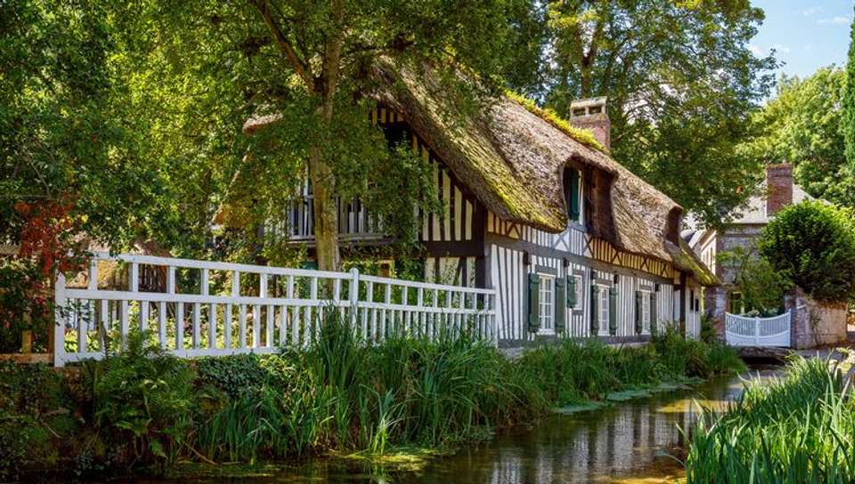Authentic Normandy: Charming Villages, Traditional Food, and Classic Sites (port-to-port cruise) - Croisieurope - France - Image 3