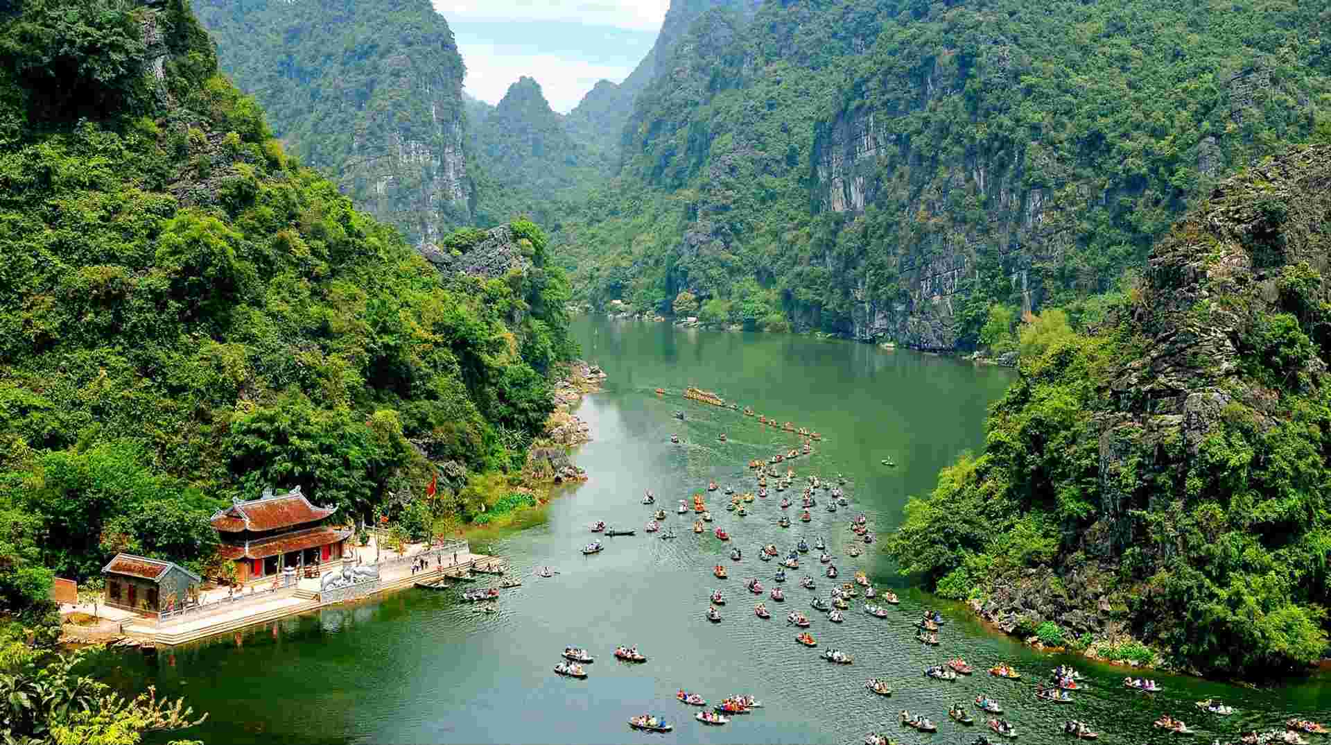 Bai Dinh & Trang An Eco Joining Tour With Mua Cave
