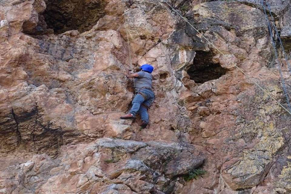 Balcony of the Devil Rock Climbing from Cusco - Tangol Tours - Peru - Image 9