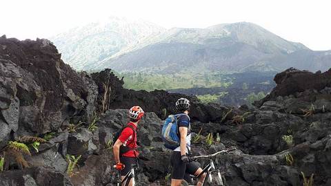 Indonesia Volcanoes Tour: Bali Cross Country: 2 Days