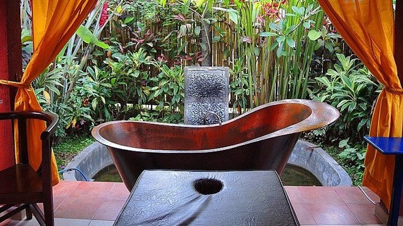 Image 3 of 3