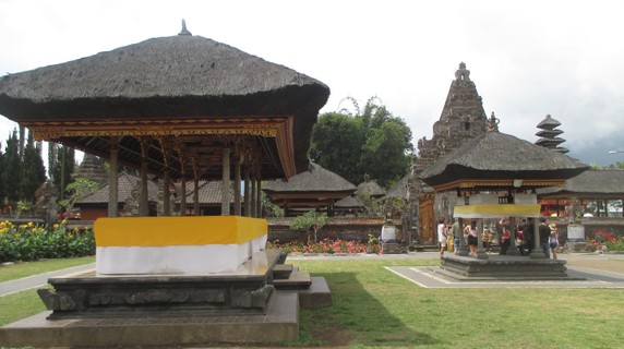 Image 3 of 8