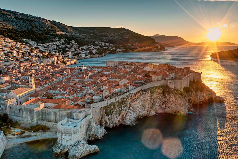 Balkan Explorer - Expat Explore - Greece - Image 3