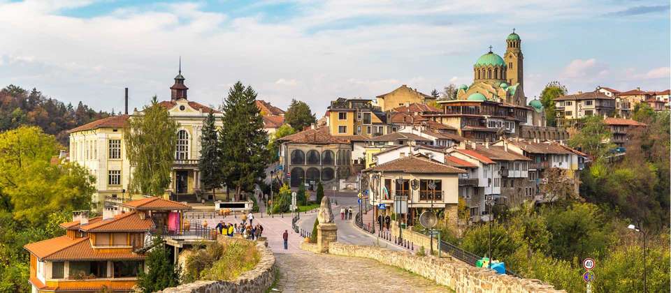Balkan Mountains Guided Cycle - Utracks - Bulgaria