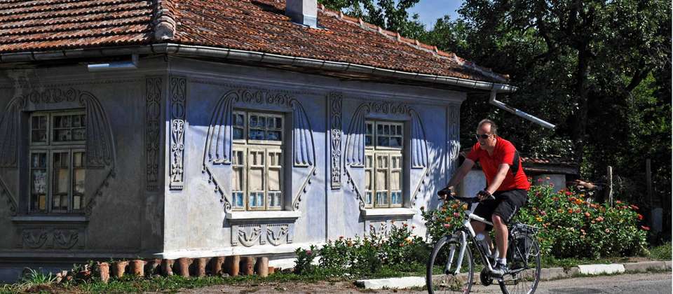 Balkan Mountains Guided Cycle - Utracks - Bulgaria