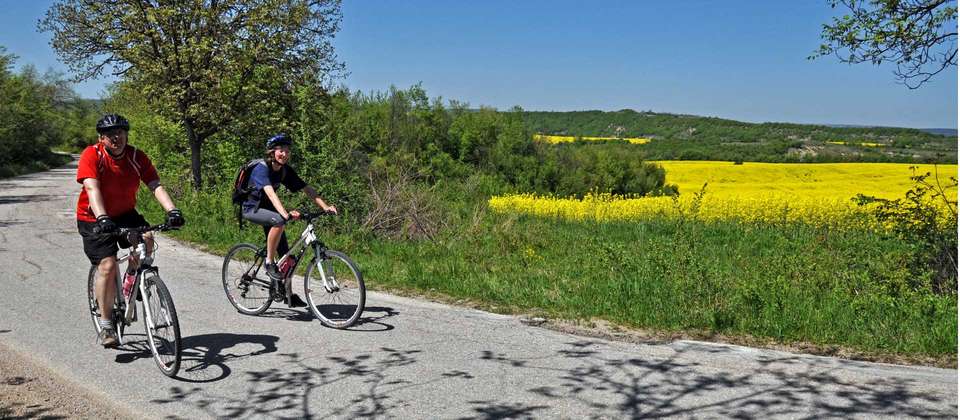 Balkan Mountains Guided Cycle - Utracks - Bulgaria - Image 12