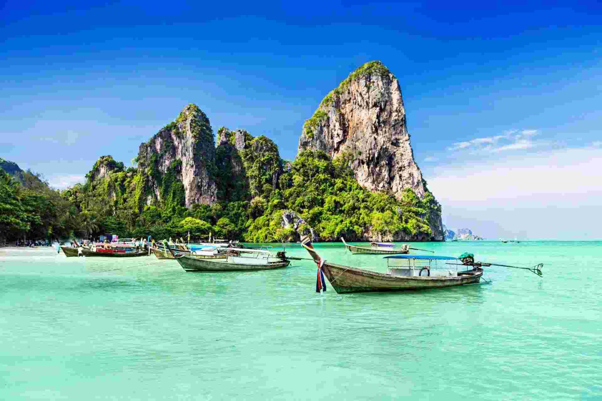 Bangkok Basics & Phuket Beach Break, Small Group Tour