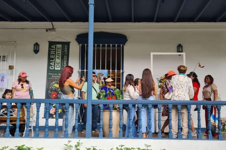 Barranco, Magic Water Circuit and Dinner Show - Tangol Tours - Peru - Image 5