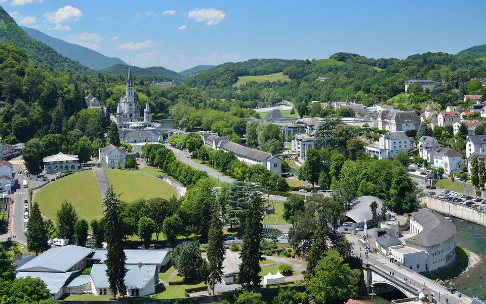 Basque Country with Lourdes from Madrid - Europamundo - Spain - Image 6