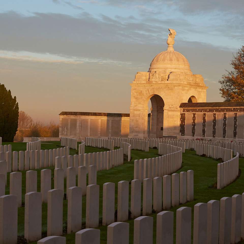Battlefields of WWI & WWII - Insight Vacations - England - Image 5