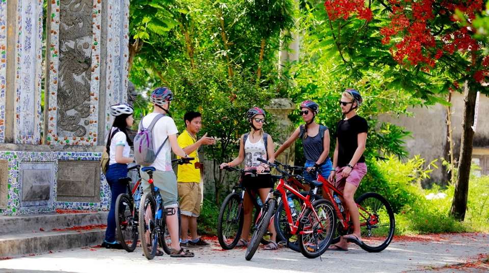 Be a Local at Thanh Toan - Hgh Travel - Vietnam - Image 2