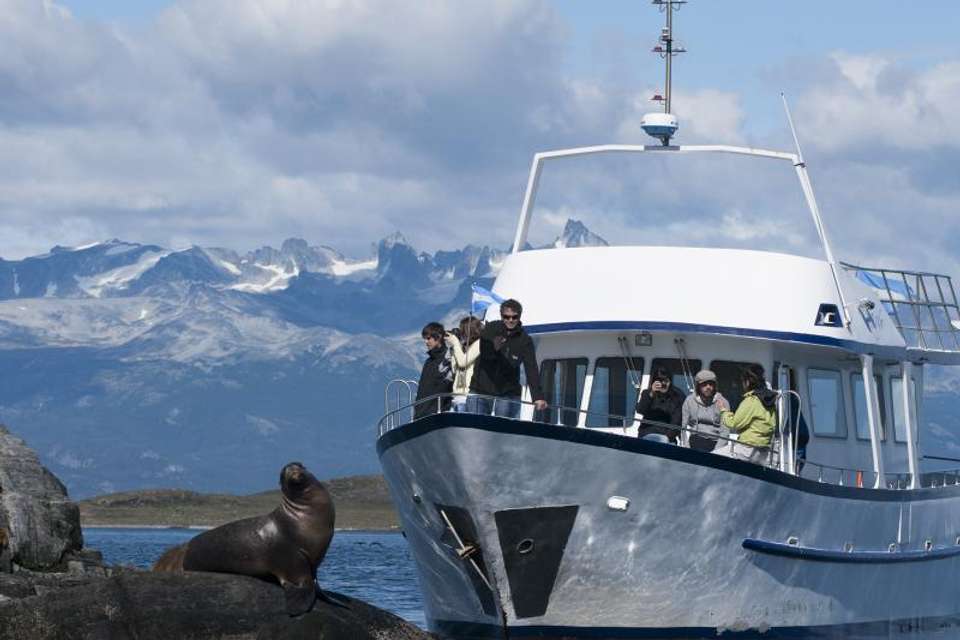 Beagle Channel Yacht Sailing - Tangol Tours - Argentina - Image 7