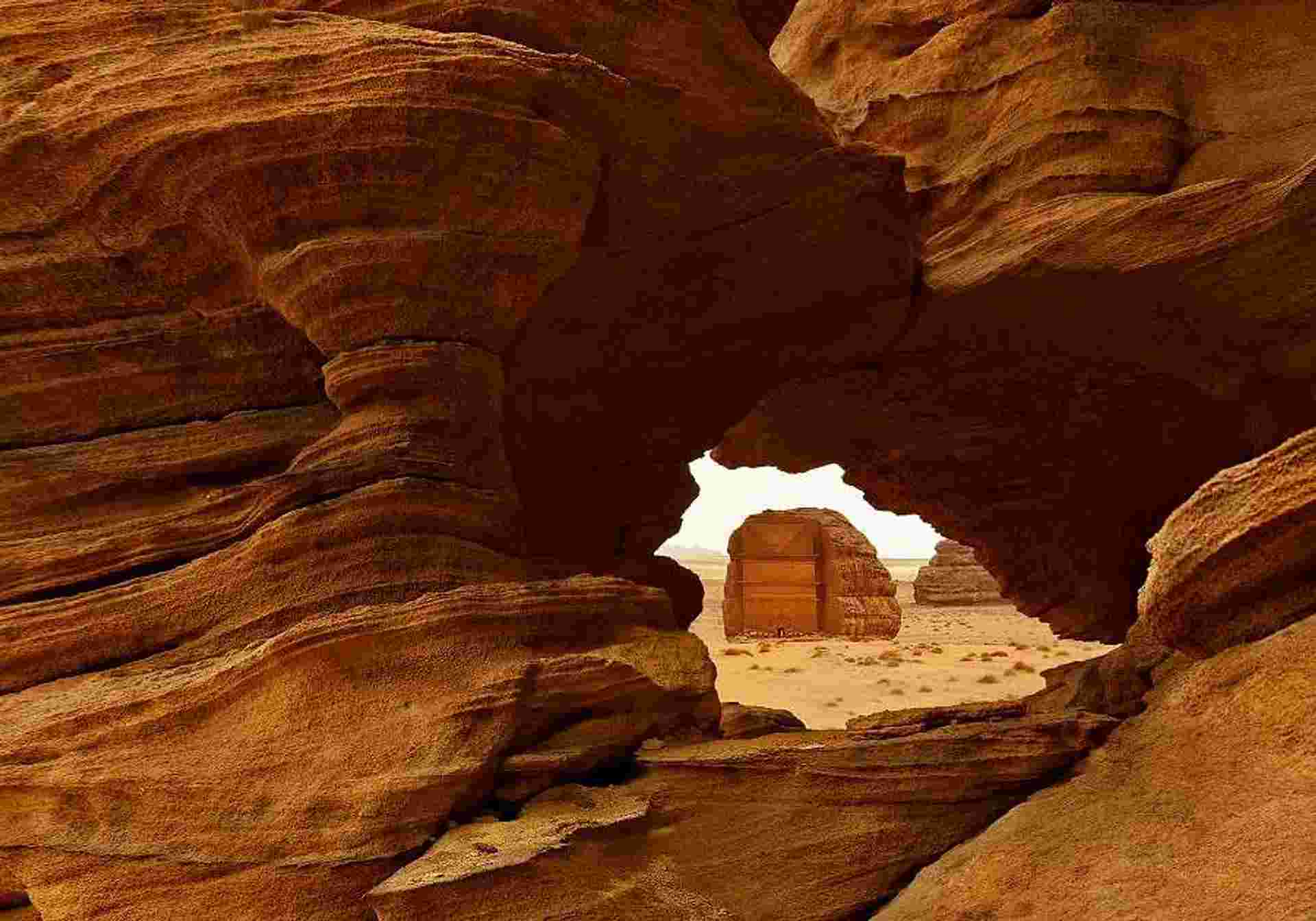 A Journey Through the Persian Gulf and Arabian Mysteries