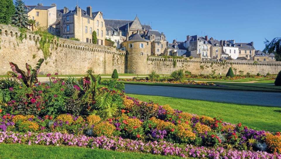 Beautiful Brittany and Royal Opulence in the Loire (port-to-port cruise) - Croisieurope - France - Image 3
