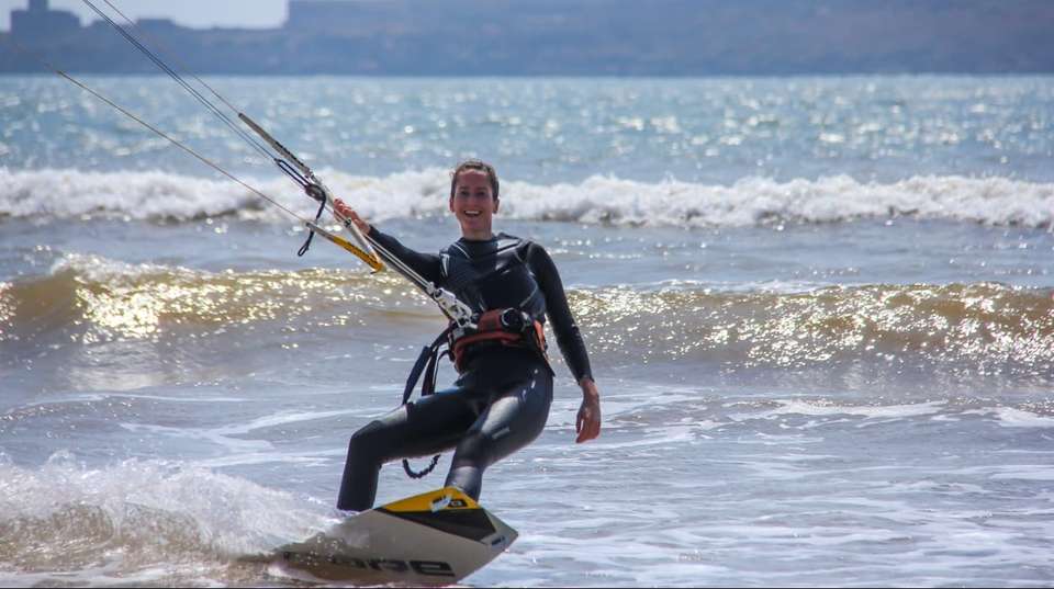 Beginner's Kitesurfing Camp - Ananas Kitesurfing - Morocco - Image 8