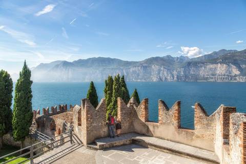 Milan Art And Architecture Tour: Enchanting Waters: Discovering The Lakes Of Italy, Self-drive