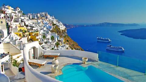 Tours For Young Adults: Best Experience Of Greece