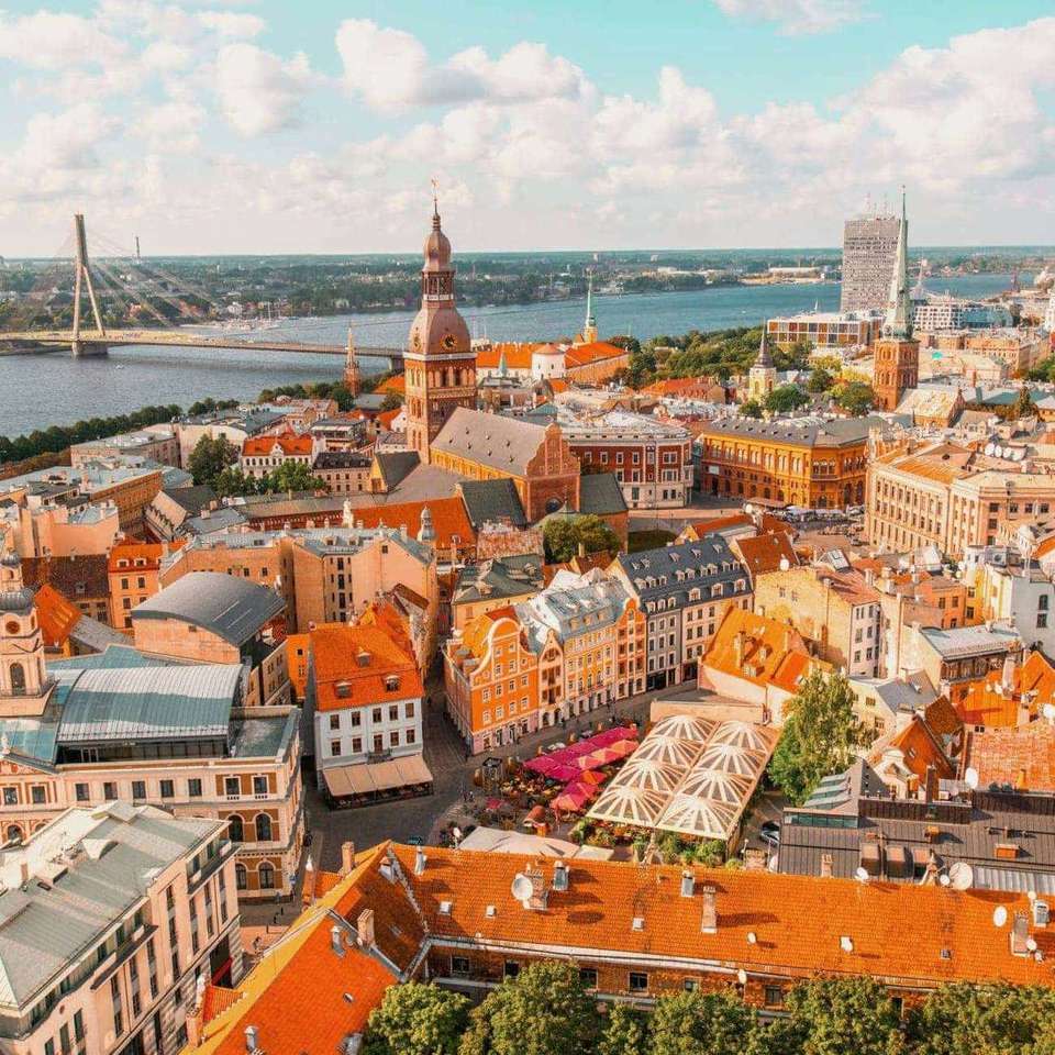 Best of Baltics - Contiki - Estonia - Image 6