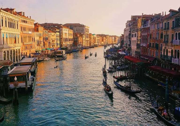 Switzerland City sightseeing Tour: Best of Italy, Switzerland and Paris
