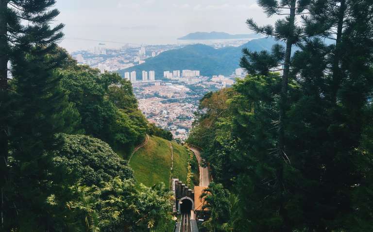 Best Of Singapore & Malaysia (5 & 4 Star Hotels) trip - alternative tour available