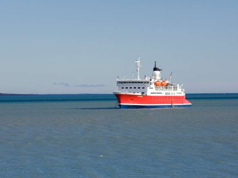 Beyond the Arctic Circle: Tromsø to Svalbard trip - alternative tour available