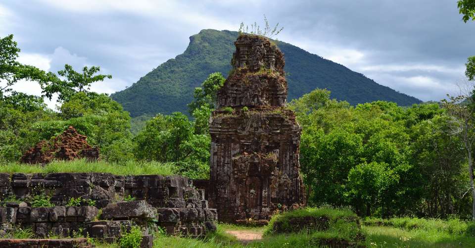 Bicycling Adventure in Traditionel Vietnam - Heaven & Earth Tours - Vietnam - Image 1