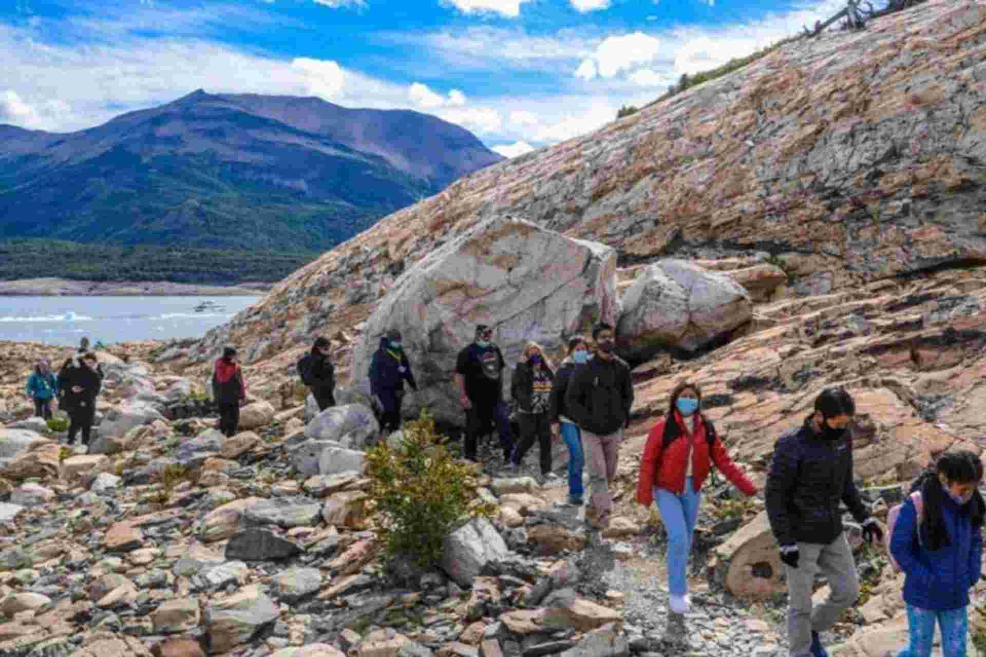 Blue Safari: Perito Moreno Glacier with navigation from El Calafate