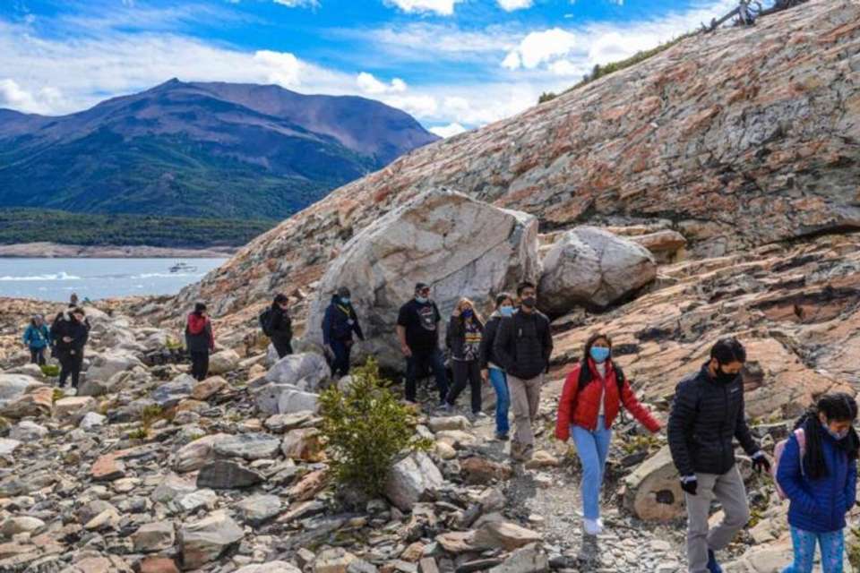 Blue Safari: Perito Moreno Glacier with navigation from El Calafate - Tangol Tours - Argentina - Image 1