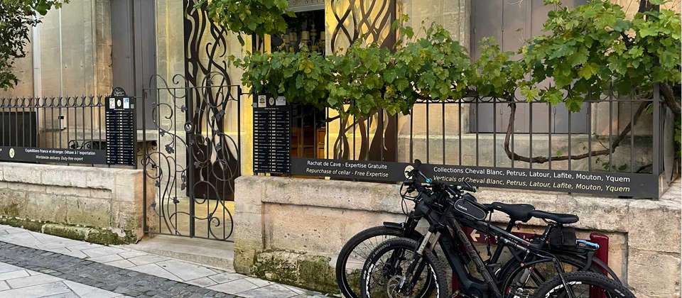 Bordeaux Vineyard Cycle - Utracks - France - Image 7
