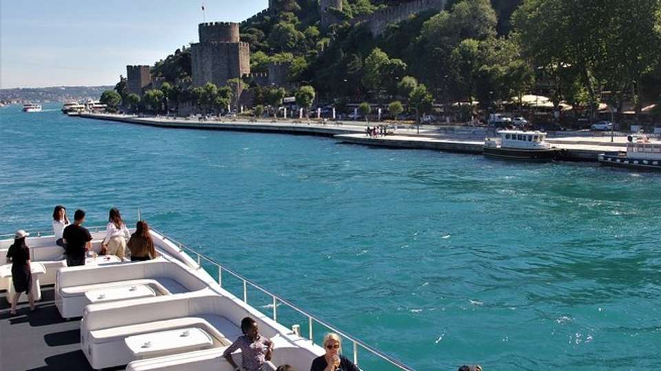 Bosphorus and Black Sea Cruise with Lunch - Bosphorus Tour By Velena Travel - Turkey - Image 5