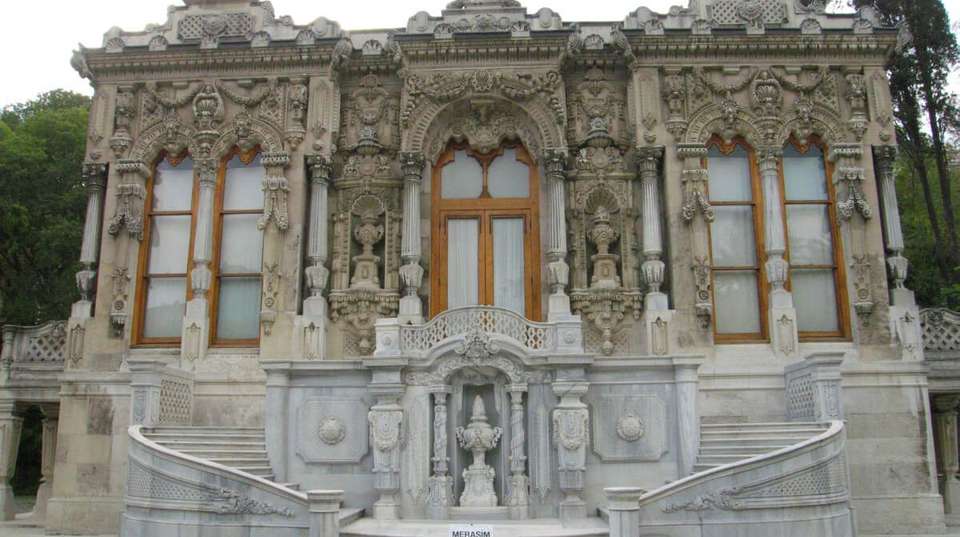 Bosphorus Cruise Half Day Morning - Istanbul Walks - Turkey - Image 12