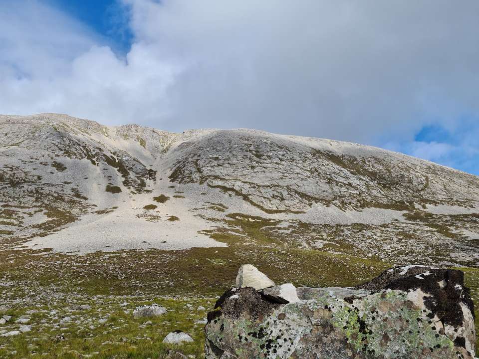 Braebag And The Bones Caves - Mckenzie Mountaineering - England - Image 1