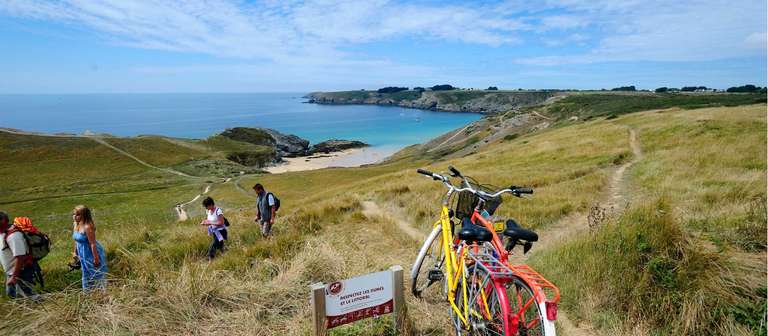 France Natural landmarks sightseeing Tour: Brittany Walled Towns
