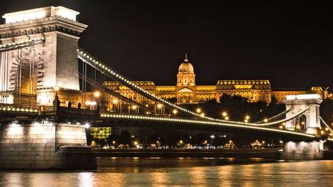 Europe Guided And Escorted Tours: Budapest, The Pearl Of The Danube (port-to-port Cruise)