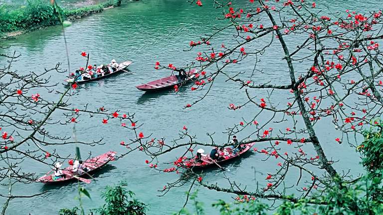 Buddhism Pilgrimage – Perfume Pagoda Joining Tour trip - alternative tour available