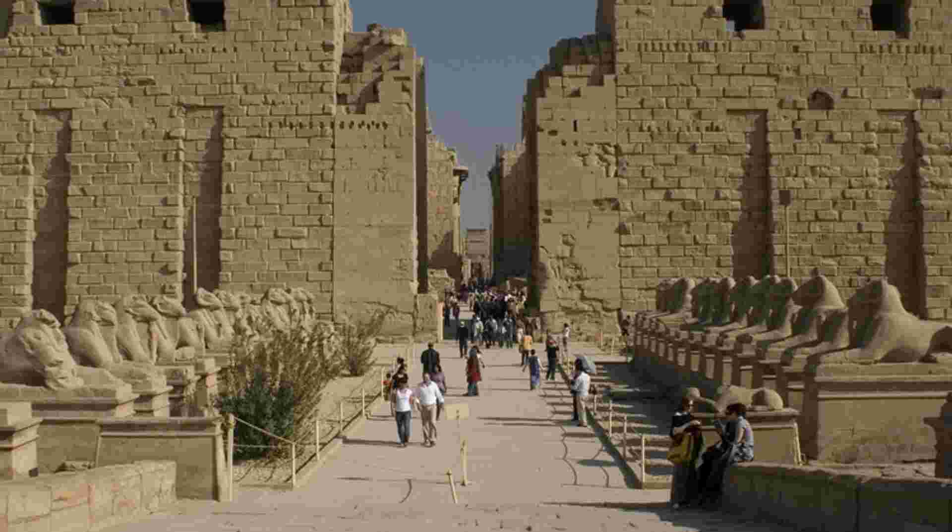 Budget Day Tour in Luxor to East Bank Visit Karnak 